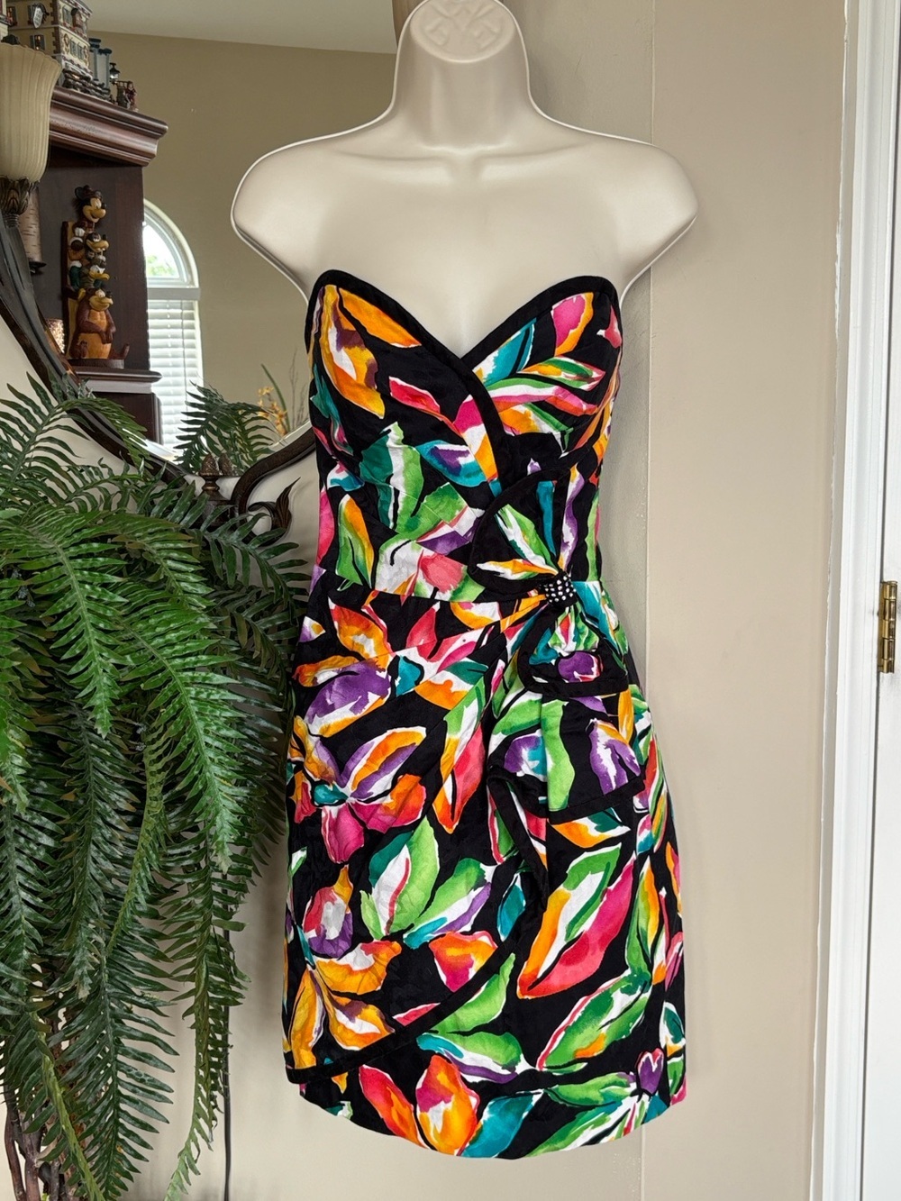 After Five by Julie Duroché Strapless Black Tropical Floral Cocktail Dress Bow